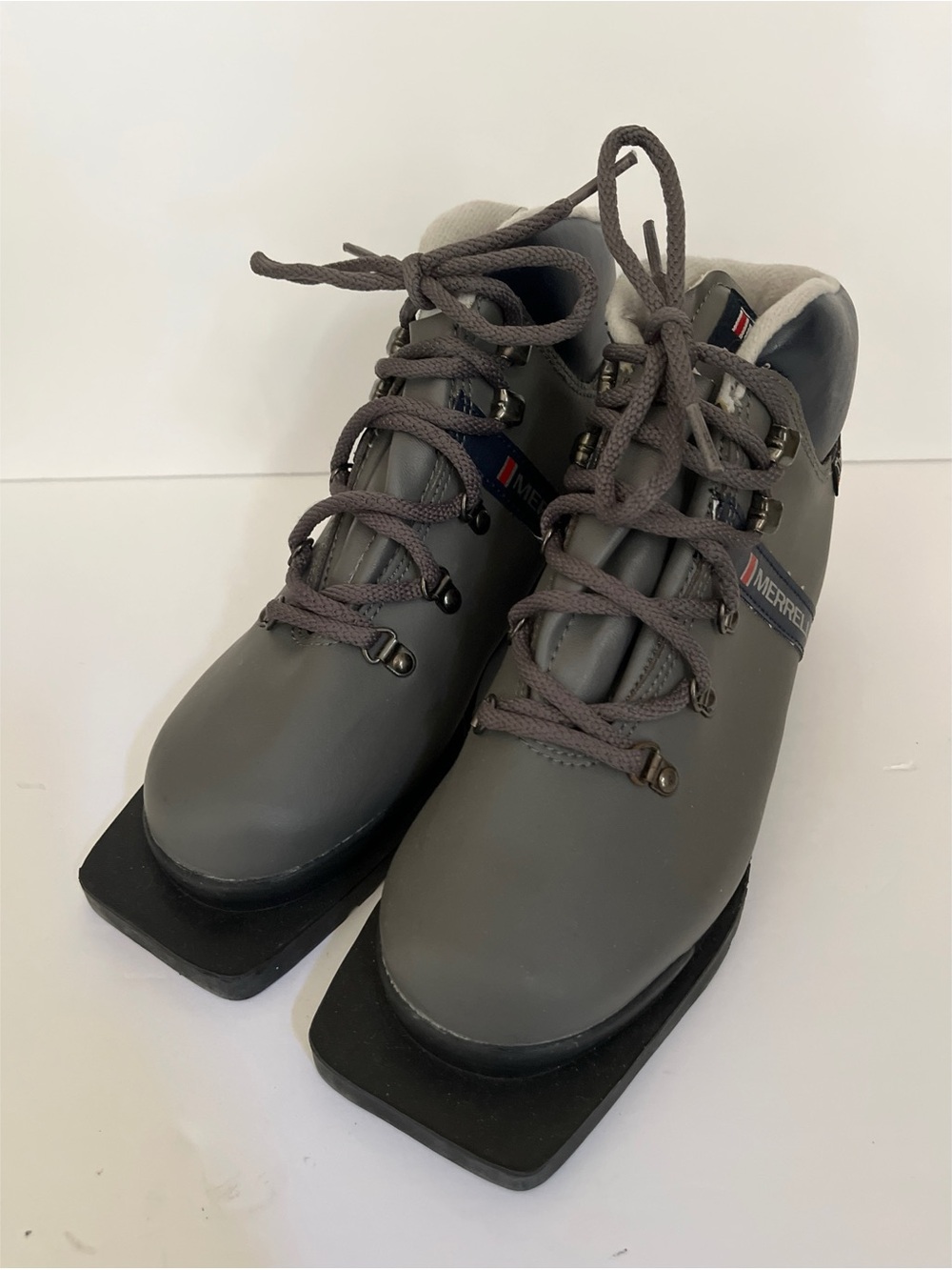 Merrell Rainier Thinsulate Cross Country Boots Women’s Size 7
